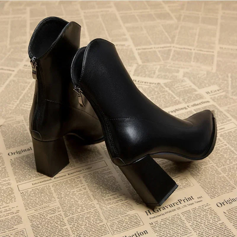 Angela | Damen-Frühjahrs-Stiefeletten mit spitzer Kappe und Absatz