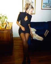 Selena Spitzen-Minikleid mit hohem Kragen