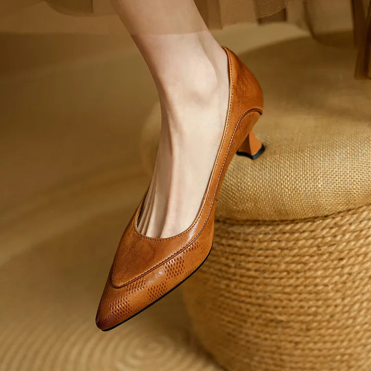 Pumps aus echtem Leder für Damen mit spitzer Zehenpartie