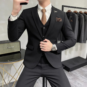 Slim-Fit Dreiteiler Herrenanzug | Markante Silhouette & Souveräner Auftritt