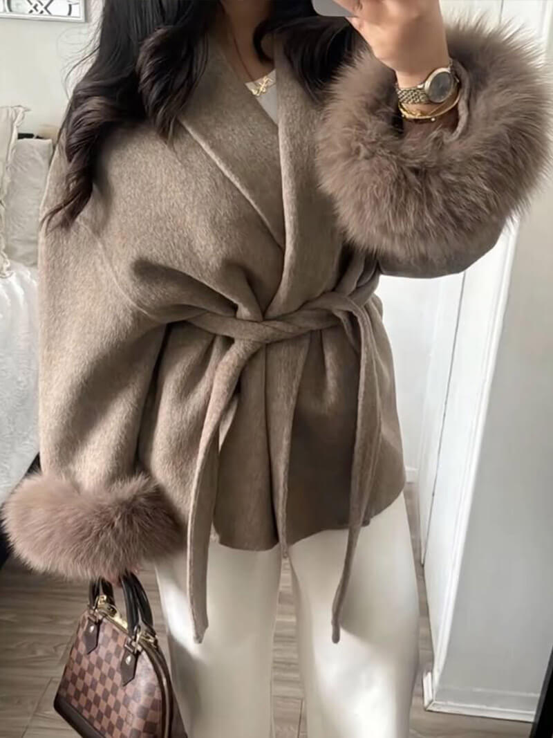 Damen Mantel mit Kunstfellbesatz – Eleganter Winter Kurzmantel