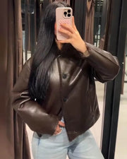 Joana Wendejacke aus Kunstfell und Leder