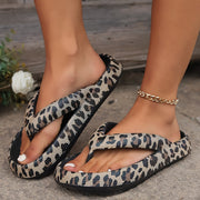 Sommer Slipper Damen | Kühner Leoparden-Print & Gepolstertes Zehensteg-Design