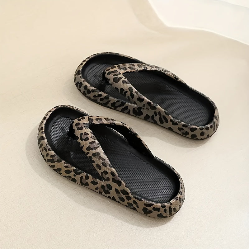 Sommer Slipper Damen | Kühner Leoparden-Print & Gepolstertes Zehensteg-Design