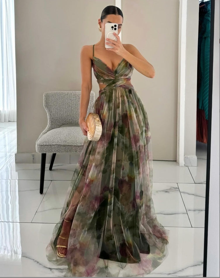 Theodora- Abendkleid aus geblümtem Tüll mit überkreuztem Ausschnitt