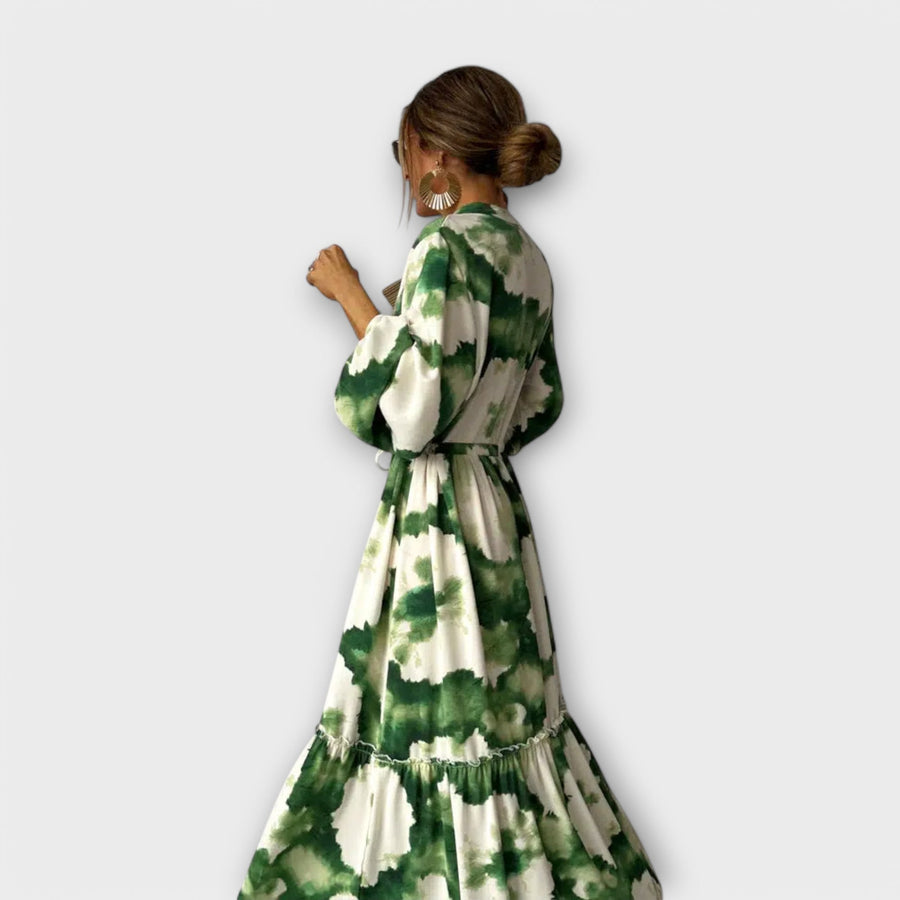 Melina - Grünes Maxikleid mit langen Ärmeln und V-Ausschnitt" 

Rewritten: "Melina - Grünes Maxikleid mit langen Ärmeln und elegantem V-Ausschnitt