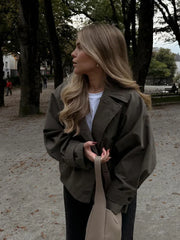Dhelia Kurzer Trenchcoat