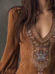 Damen-Minikleid aus Wildleder mit V-Ausschnitt und Stickerei