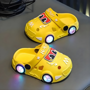 KidVroom - LED Autoslipper Für Kinder Mit Leuchtenden Rädern Und Riemen