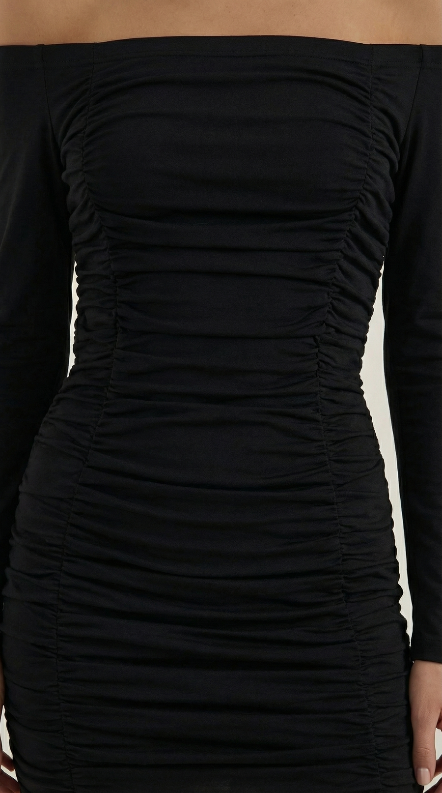 Yvette | Minidress aderente con maniche lunghe