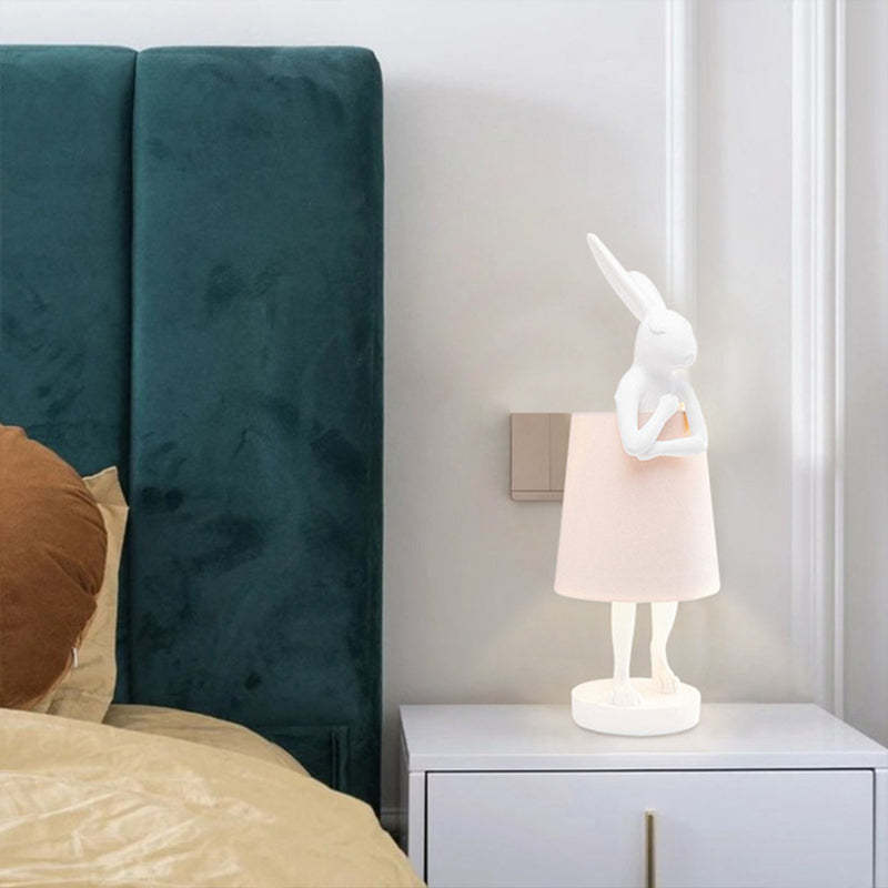 Design Tischlampe „Goldenes Kaninchen“ – Stilvolle Deko & Stimmungslicht