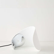 Designer Tischlampe „Halbmond“ – Modernes LED-Lichtobjekt im Mond-Design