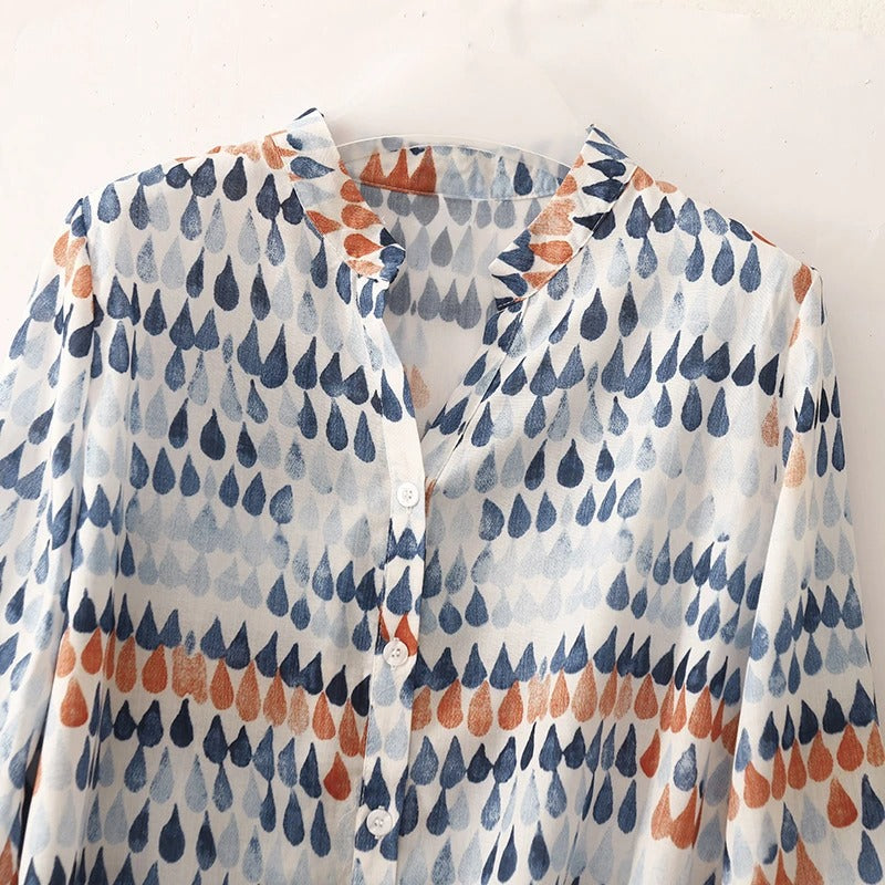 Fawna – Lässige Bluse Mit V-Ausschnitt Und Bedrucktem Chiffon