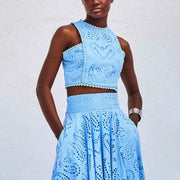 Amara – Zweiteiliges Sommer-Set mit Cut-out-Stickerei und Maxi-Rock