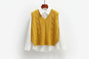 Ärmelloser Pullover mit V-Ausschnitt und gerader Form