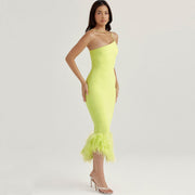 Angelina - Asymmetrisches, rückenfreies Slim-Fit-Kleid