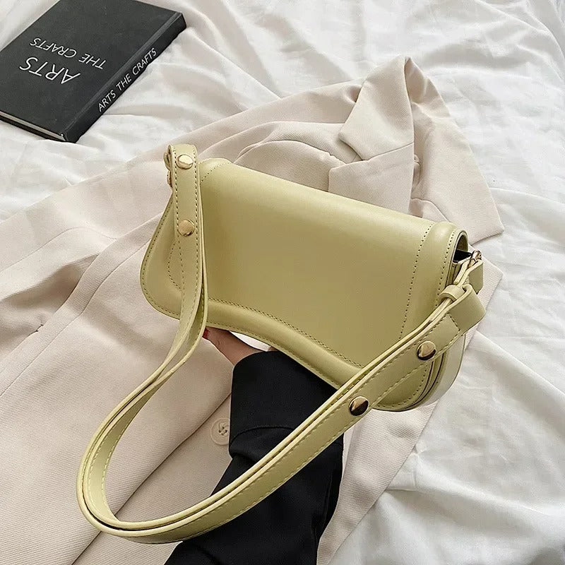 Amal - Handtasche mit gewellter Klappe