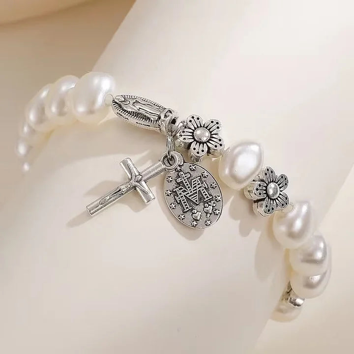 Ninetta – Serenity Jungfrau Maria Gänseblümchen-Armband