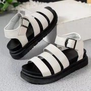 Damen Sandalen aus Kunstleder mit mehreren Riemen und lässigem Plateau - Estela