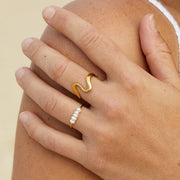 Klassischer Ring mit Süßwasserperle