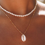 Avelena | Cowrie Muschel Kette mit Stilvollem Anhänger Isla