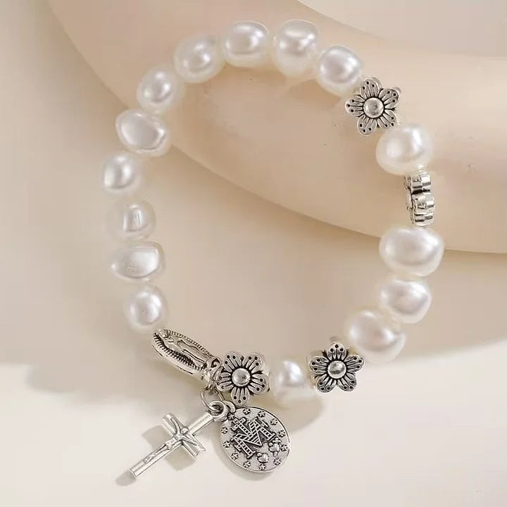 Ninetta – Serenity Jungfrau Maria Gänseblümchen-Armband