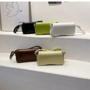 Amal - Handtasche mit gewellter Klappe