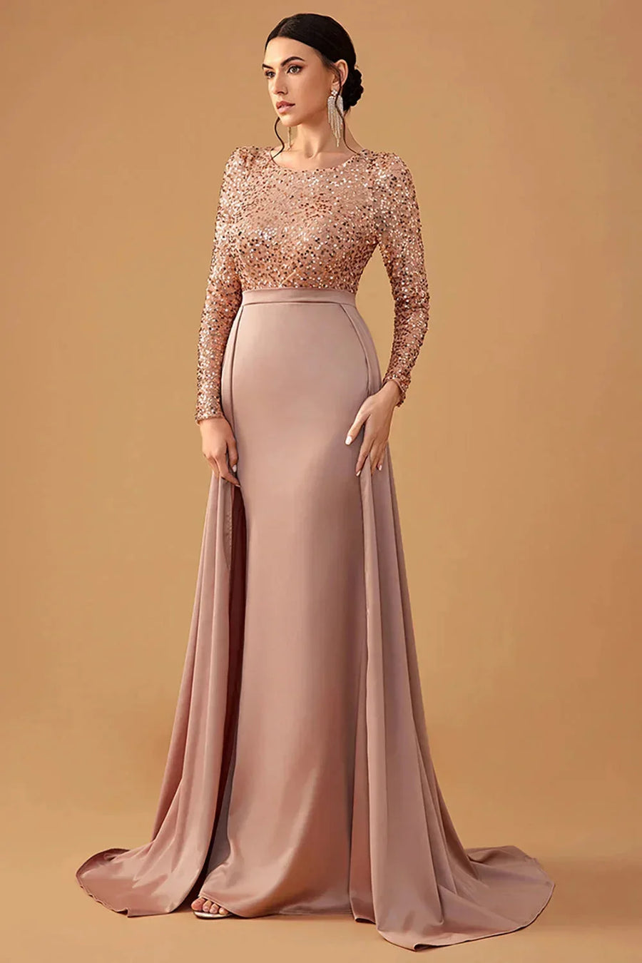 Damen Abendkleid mit Paillettenoberteil und fließendem Rock