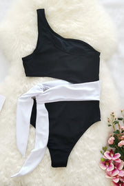 Damen-Bikini-Set mit Ein-Schulter-Oberteil und hoch geschnittener Hose mit Schleifendetail