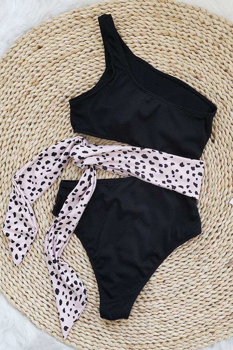 Damen-Bikini-Set mit Ein-Schulter-Oberteil und hoch geschnittener Hose mit Schleifendetail
