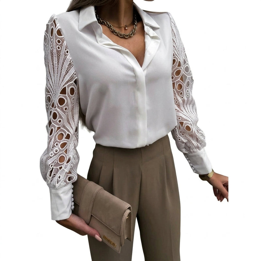 Damen-Bluse mit Knopfleiste und Ärmeln mit Durchbruchmuster