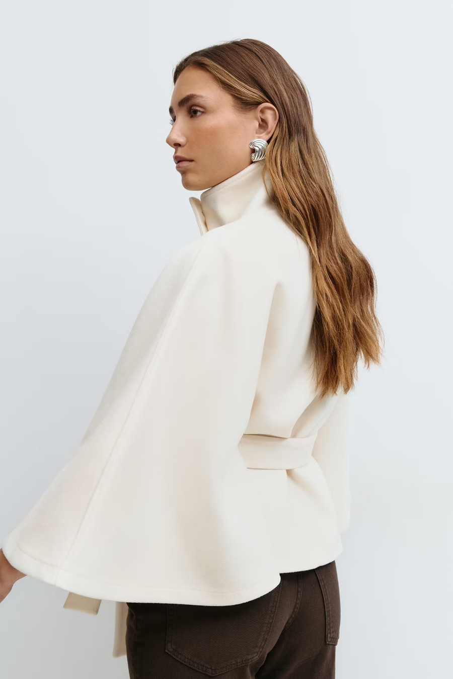 Damen Capejacke mit Stehkragen und Bindegürtel