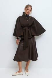 Damen Capejacke mit Stehkragen und Bindegürtel