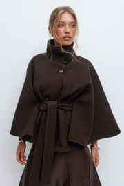Damen Capejacke mit Stehkragen und Bindegürtel