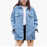 Damen Jeansjacke mit Knopfleiste und Pattentaschen im oberen Bereich