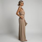 Damen-Jumpsuit mit Neckholder-Kragen, Knotendetail und weitem Bein