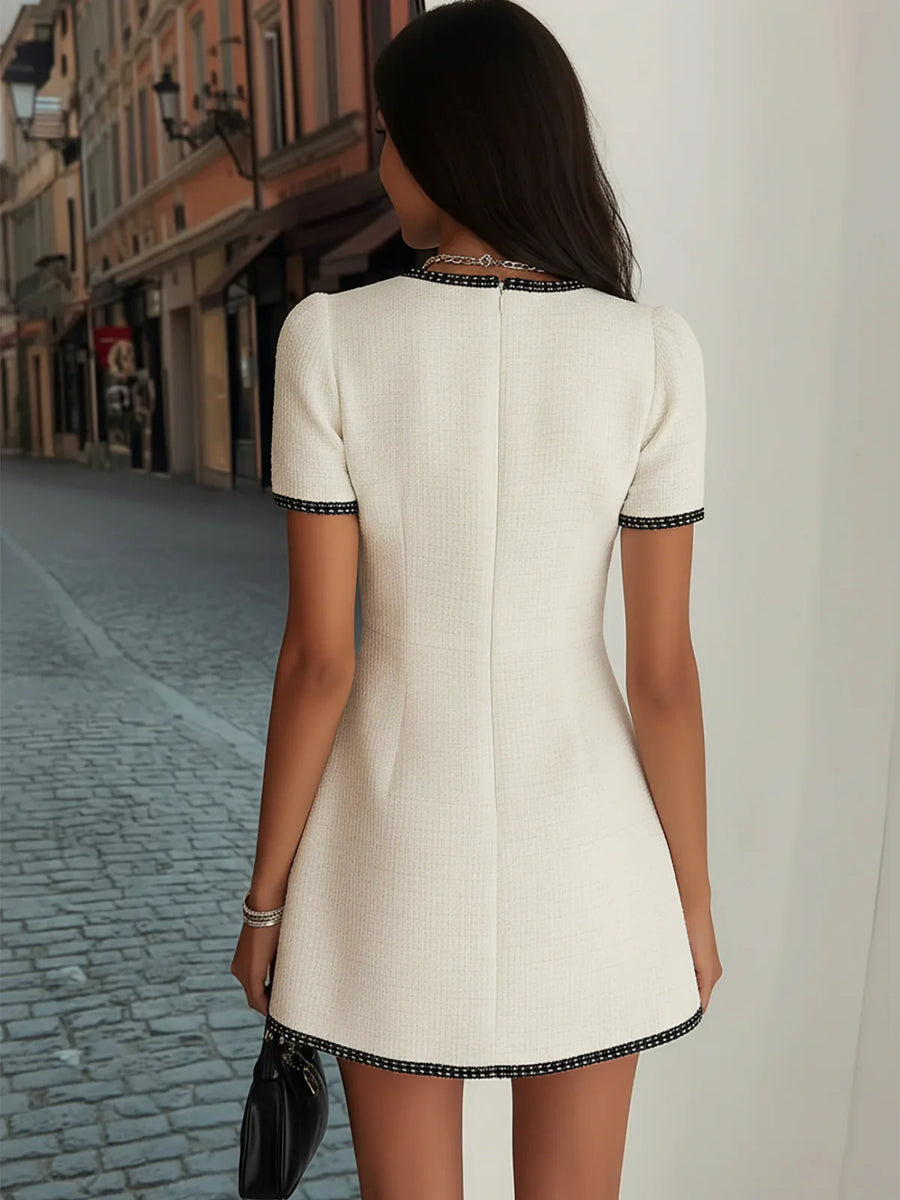 Damen Kurzarm Mini Kleid mit Knopfleiste und Kontrastbesatz