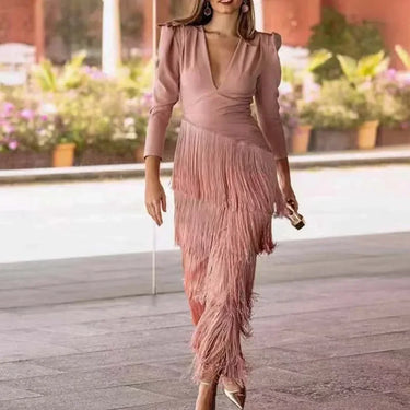 Damen langes Kleid mit V-Ausschnitt und Fransenrock