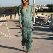 Damen langes Kleid mit V-Ausschnitt und Fransenrock