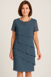 Damen Midikleid mit kurzen Ärmeln, Rundhalsausschnitt und asymmetrischen Lagen