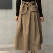 Damen-Midirock mit hohem Bund, Faltenlegung und Bindedetail