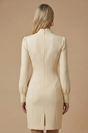 Damen Mini Kleid mit langen Ärmeln, Stehkragen und Ausschnittdetail
