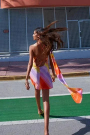 Damen Minikleid in Halfter Form mit Sonnenuntergangsfarben