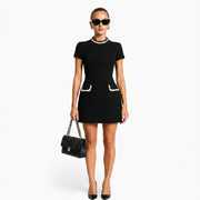 Damen-Minikleid mit kurzen Ärmeln und Perlenbesatz