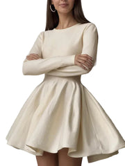 Damen Minikleid mit langen Ärmeln, Rundhalsausschnitt und ausgestelltem Rock