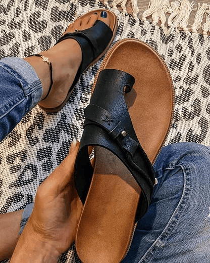 Damen Offene Slide-Sandalen mit Doppelriemen und Schnallendetails