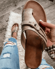 Damen Offene Slide-Sandalen mit Doppelriemen und Schnallendetails