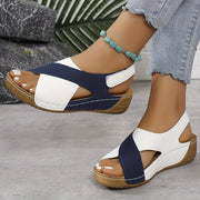 Damen-Sandalen mit Keilabsatz, offener Zehenpartie und Klettverschluss