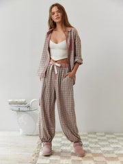 Damen Schlafanzug-Set mit Knopfhemd und elastischer Bundhose