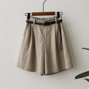 Damen Shorts mit hohem Bund, Falten, Gürtelschlaufen und Seitentaschen
